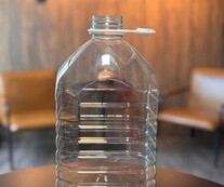 Botella Cuadrada 5,000 ml